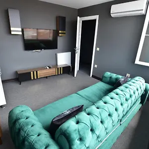Lara Apartment