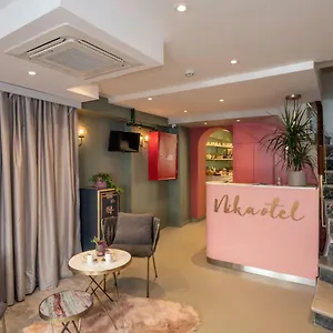 Nika & Cafe Hotel